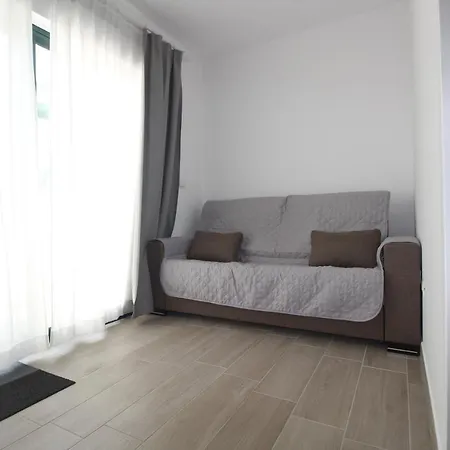 アパート Apartamento Barbara Playa Roca *